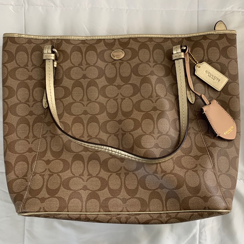Medium COACH tote/shoulder bag